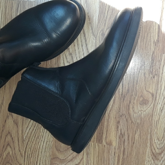 Hudson London black leather Chelsea boots. Size 8.5 - Picture 5 of 11